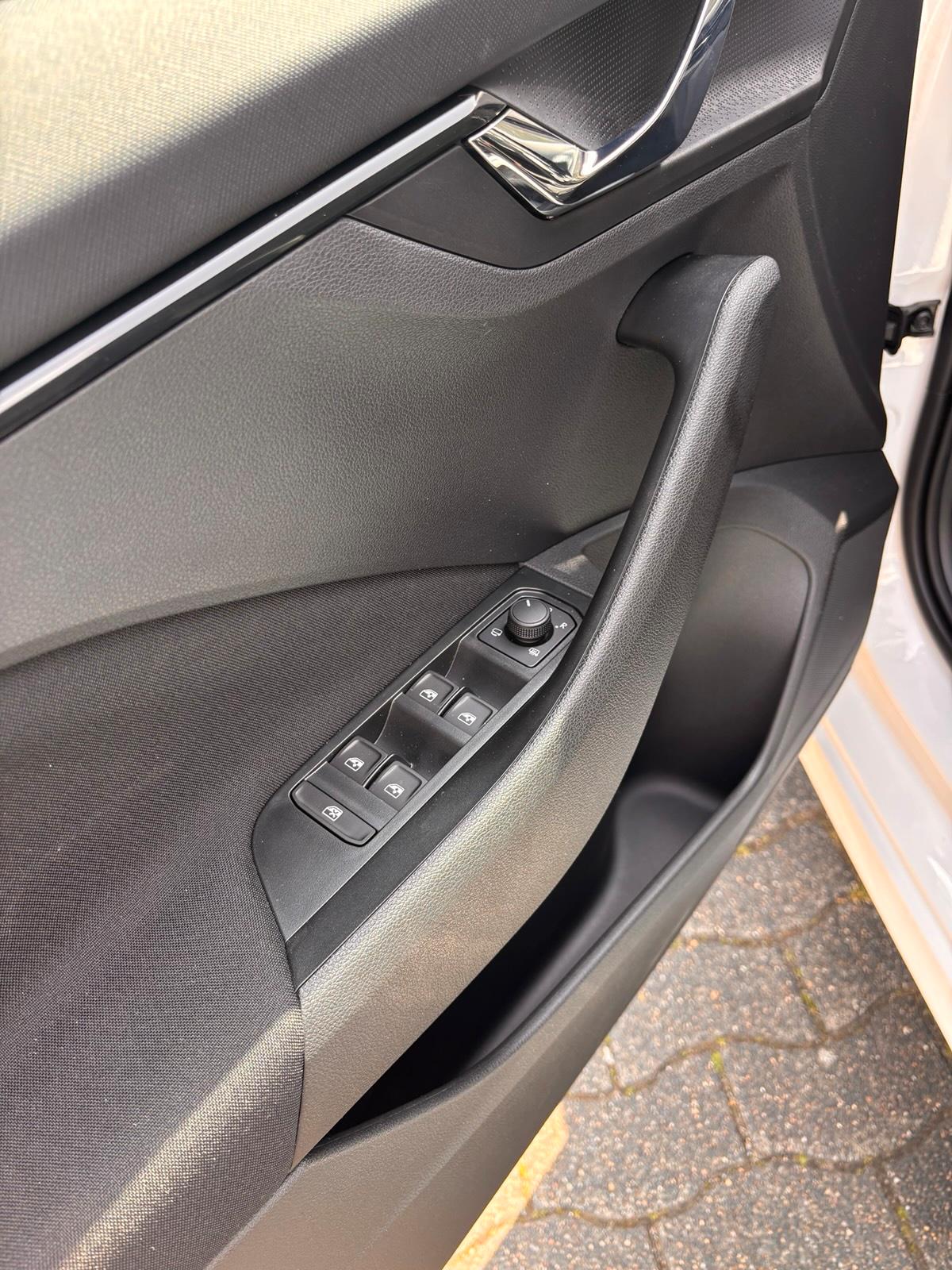 ŠKODA KAMIQ MIETWAGEN AUTOMATIK❗️ in Bielefeld Bild 5