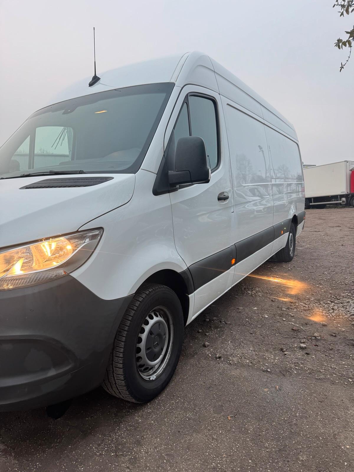 BTV Bus & Transporter Vermietung / Mieten / Leihen / Verleihen Bild 4