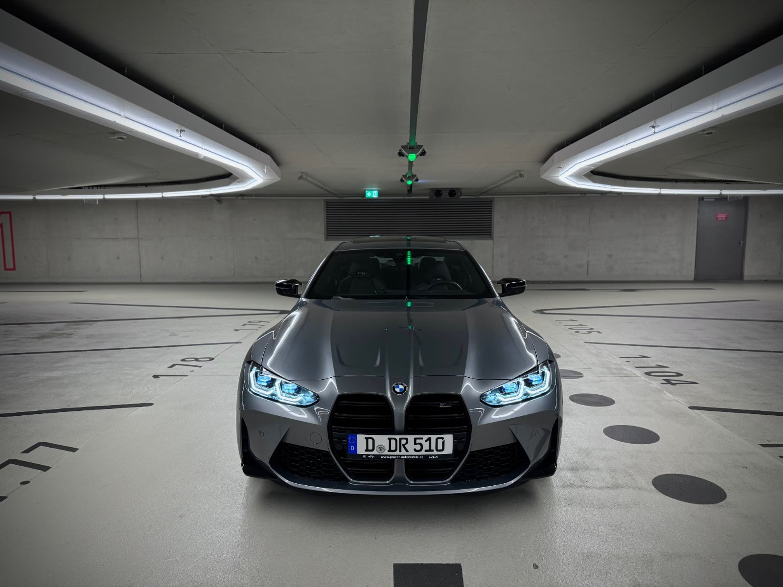 BMW M4 Competition mieten in Düsseldorf Bild 5