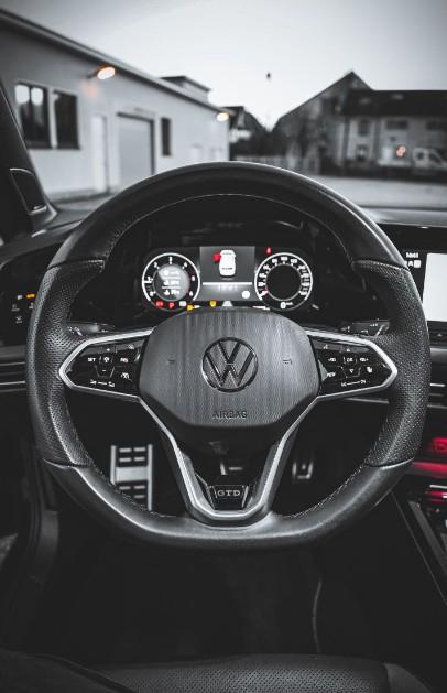 VW Golf 8 GTD diesel mieten Bild 5