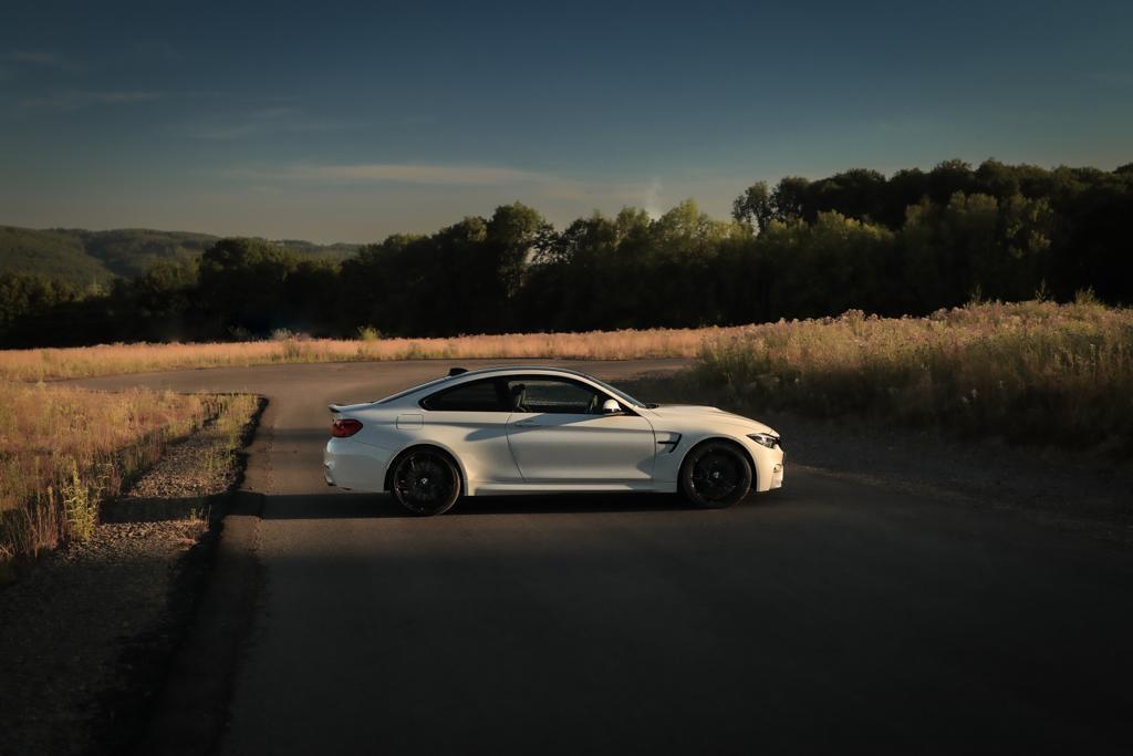 BMW M4 CS MIETEN LEIHEN SPORTWAGEN AUTO MIETWAGEN Bild 4