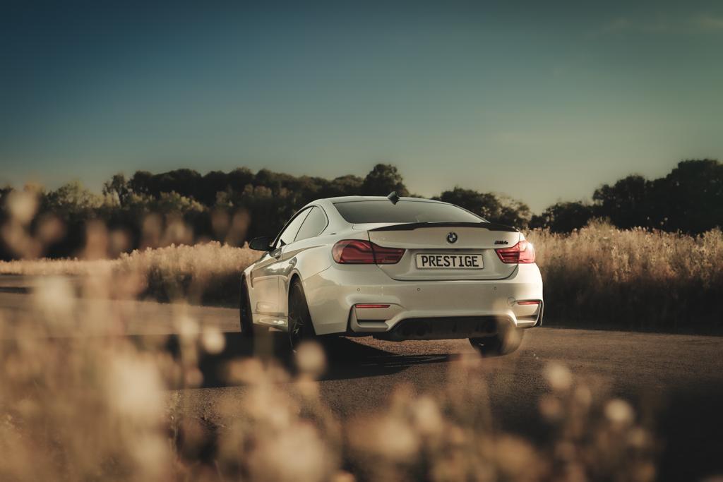 BMW M4 CS MIETEN LEIHEN SPORTWAGEN AUTO MIETWAGEN Bild 3