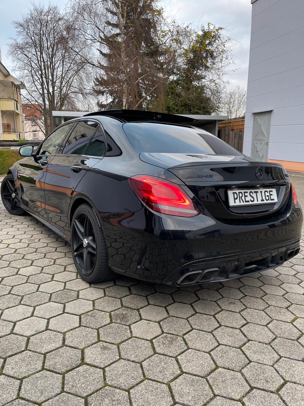 MERCEDES C63 S AMG MIETEN LEIHEN MIETWAGEN SPORTWAGEN V8 Bild 3