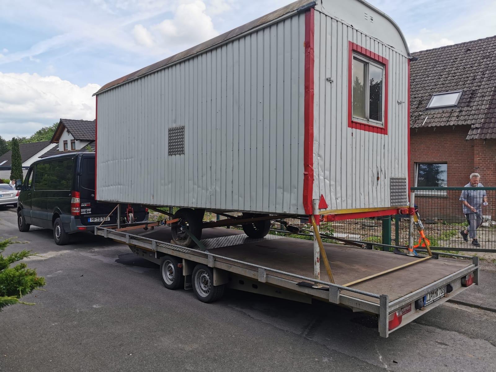 Transporter Kastenwagen PKW Anhänger zu vermieten leihen Bild 4