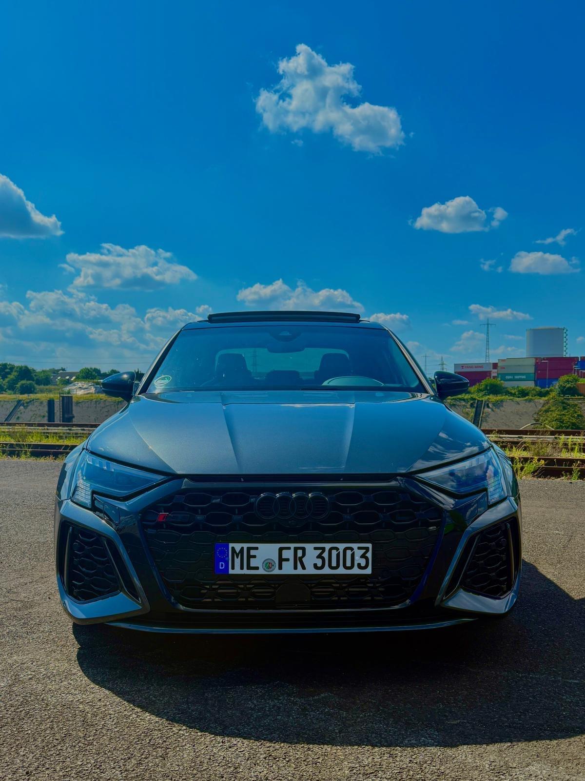 Audi RS3 mieten/ Autovermietung Bild 2