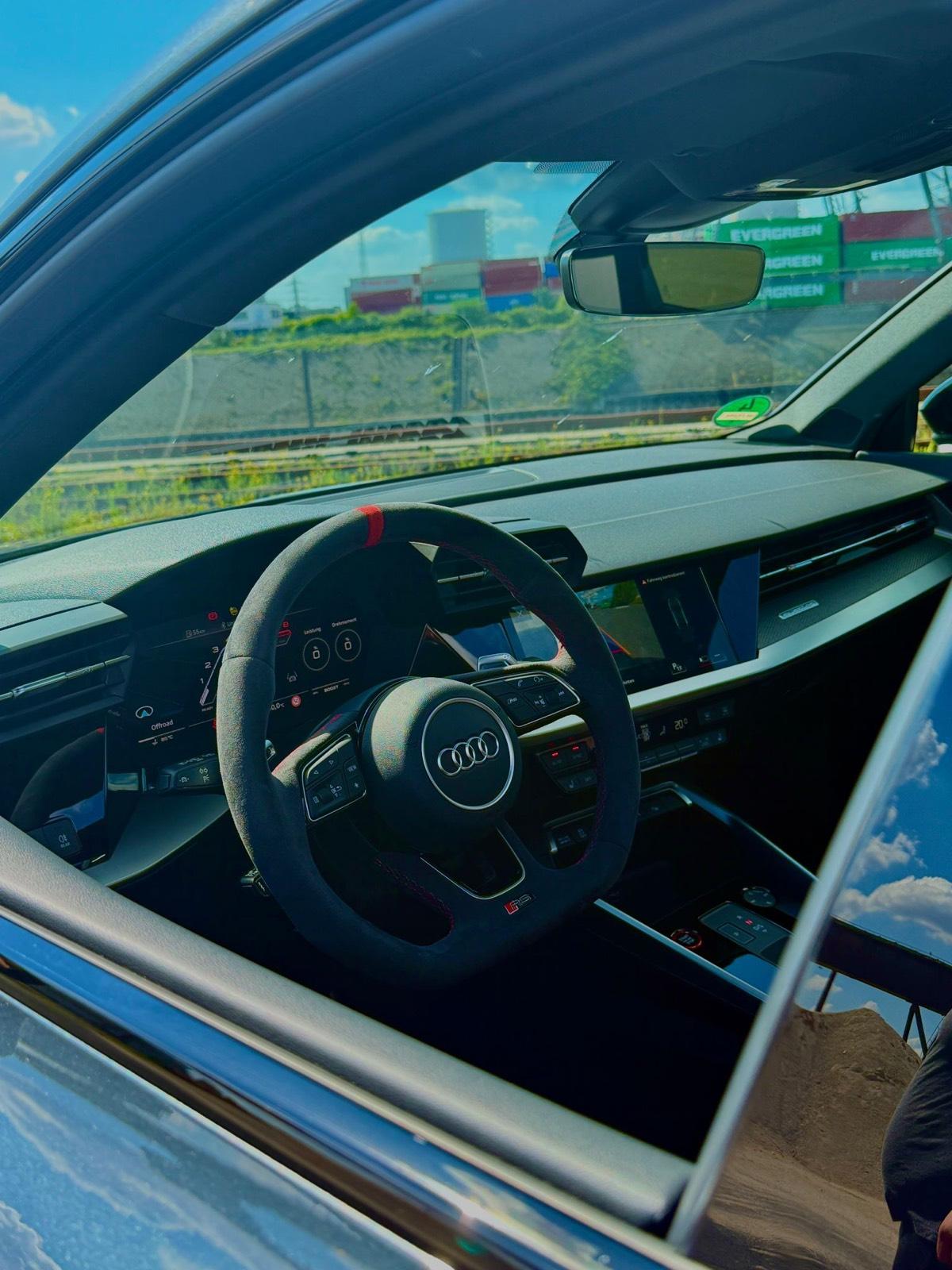 Audi RS3 mieten/ Autovermietung Bild 6