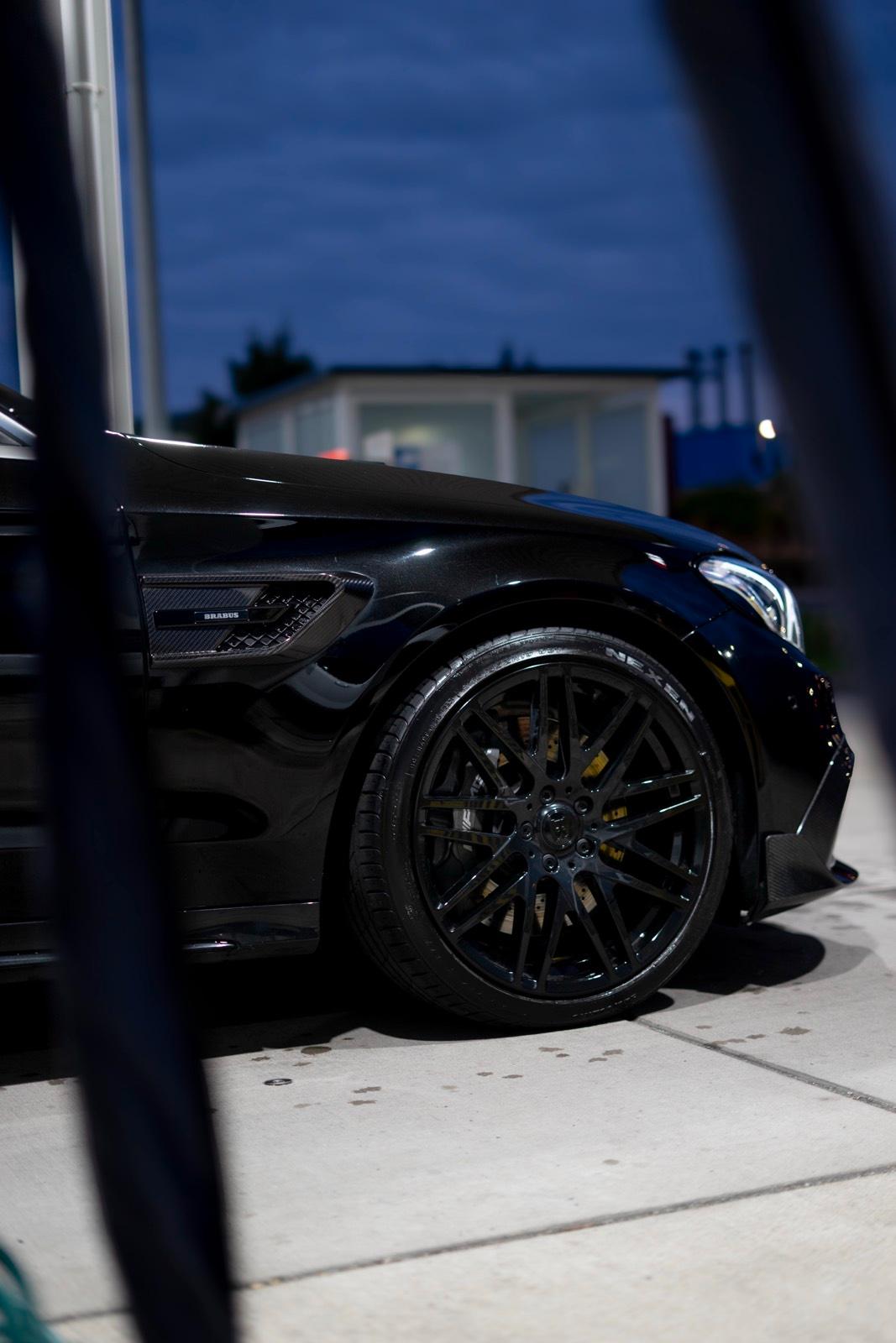 BRABUS 650 C63 mieten E63s mieten M4 mieten RS3 mieten Bild 5