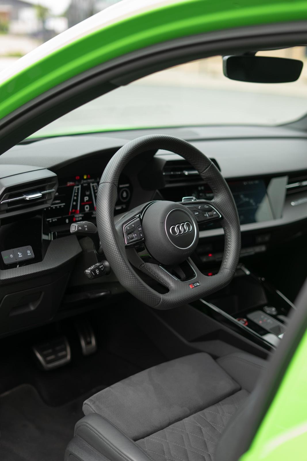 Audi RS3 Mieten leihen Sportwagen mieten RS7 RS5 RS mieten Rent Bild 3