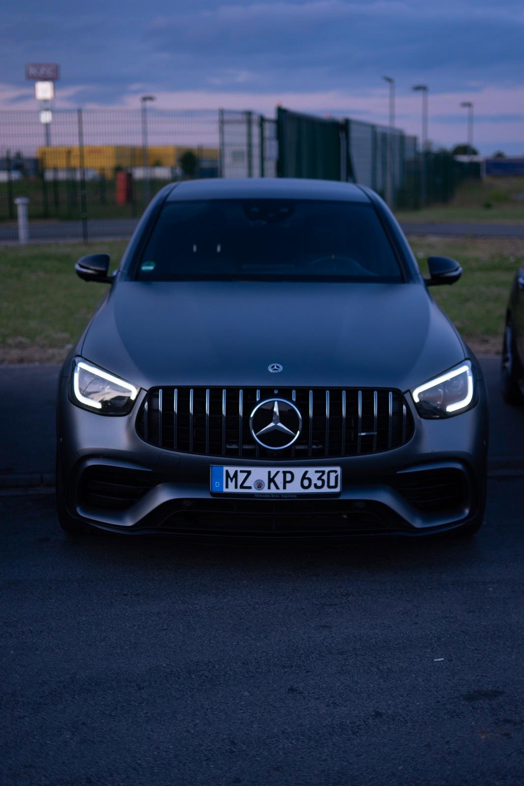 M4 Mieten RS3 C63S AMG GLC63S 8R RS6 R8 RS7 E63S Autovermietung Bild 3