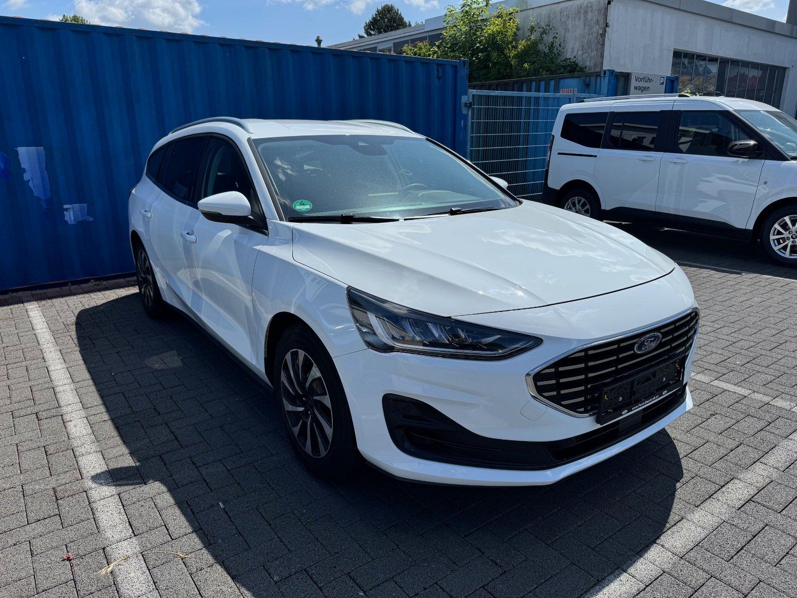 Ford Focus Mieten / Auto mieten / PKW mieten / Automatik Bild 4