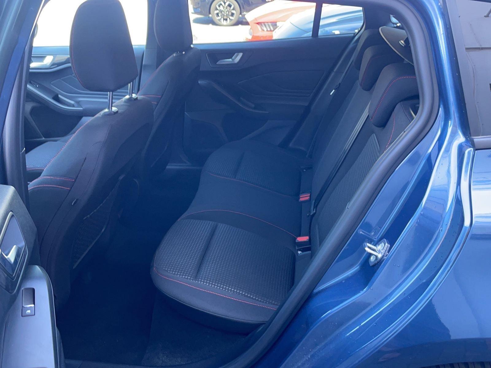 Ford Focus Mieten / Auto mieten / PKW mieten Bild 4