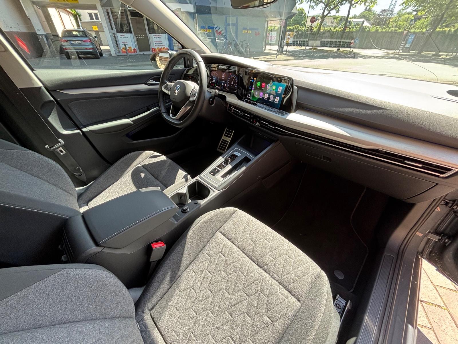 VW Golf 8 2.0 TDI Automatik Mietwagen Bild 5