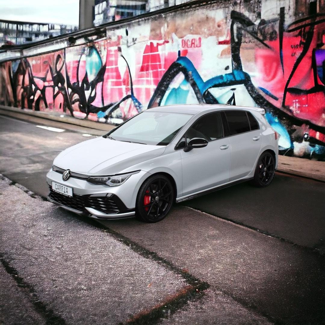 VW Golf 8 GTI Clubsport 300PS mieten Mietwagen Sportwagen Bild 2