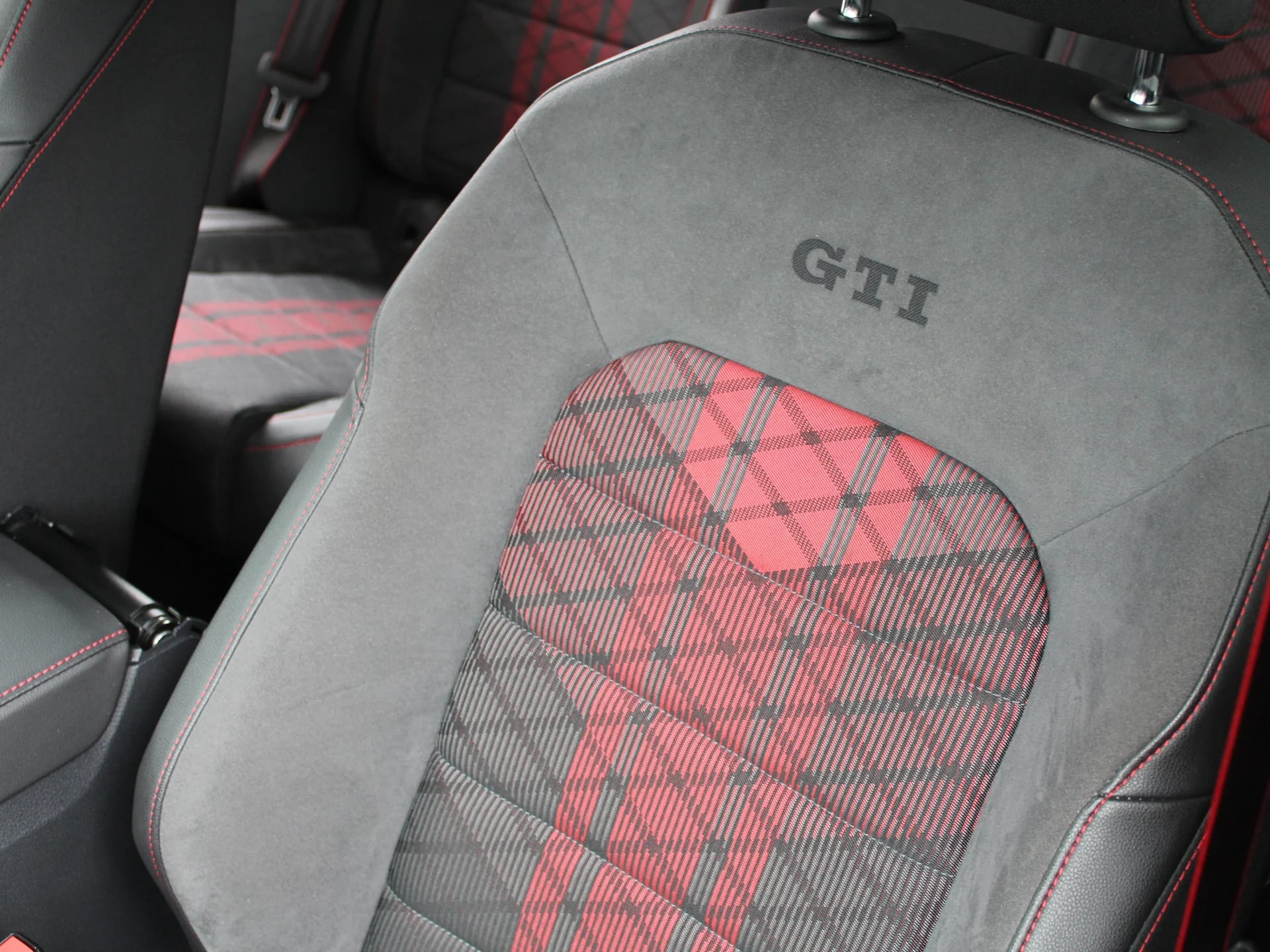 VW Golf 7 GTI TCR Bild 3