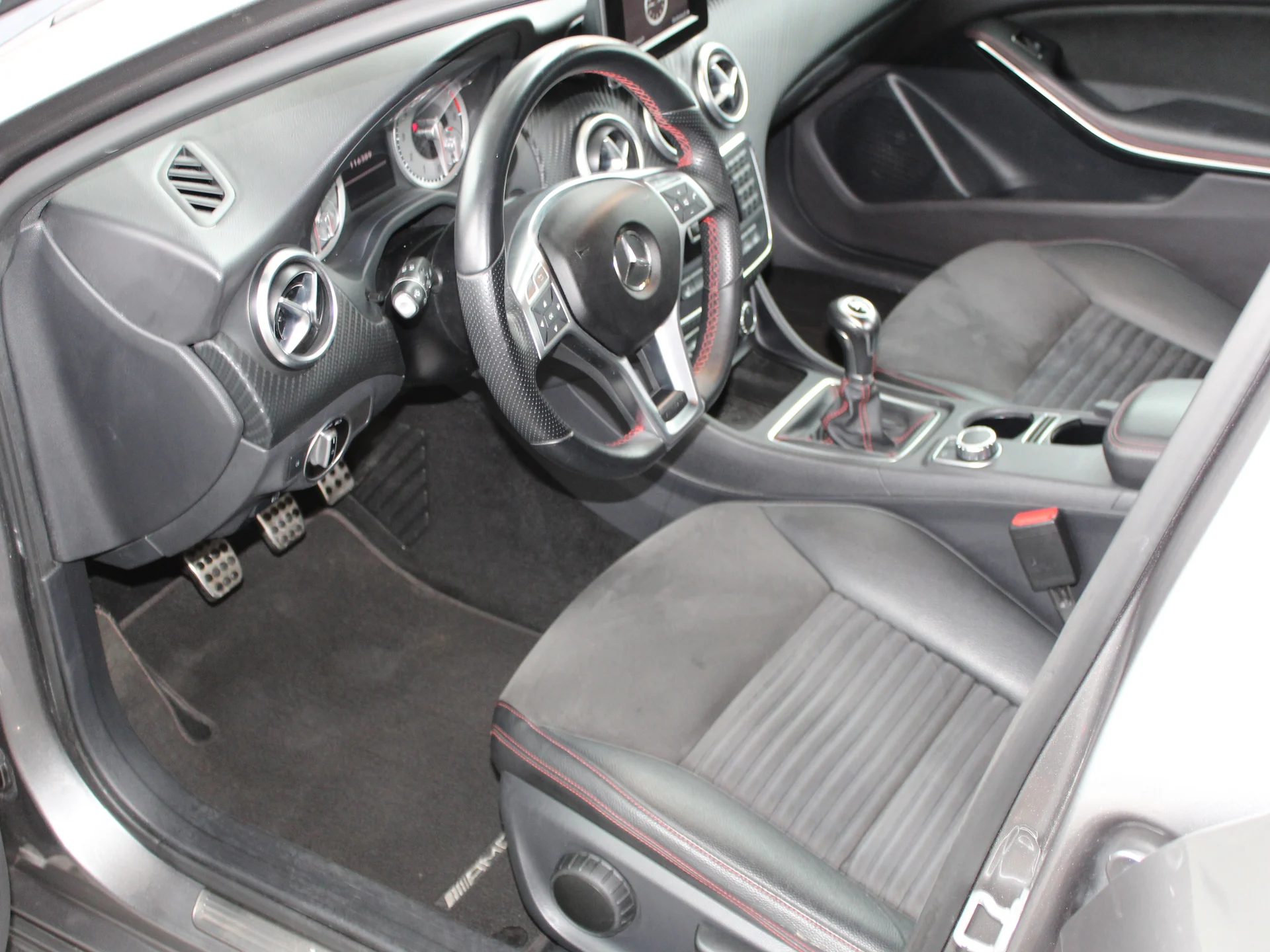 Mercedes A200 AMG-Line Bild 4