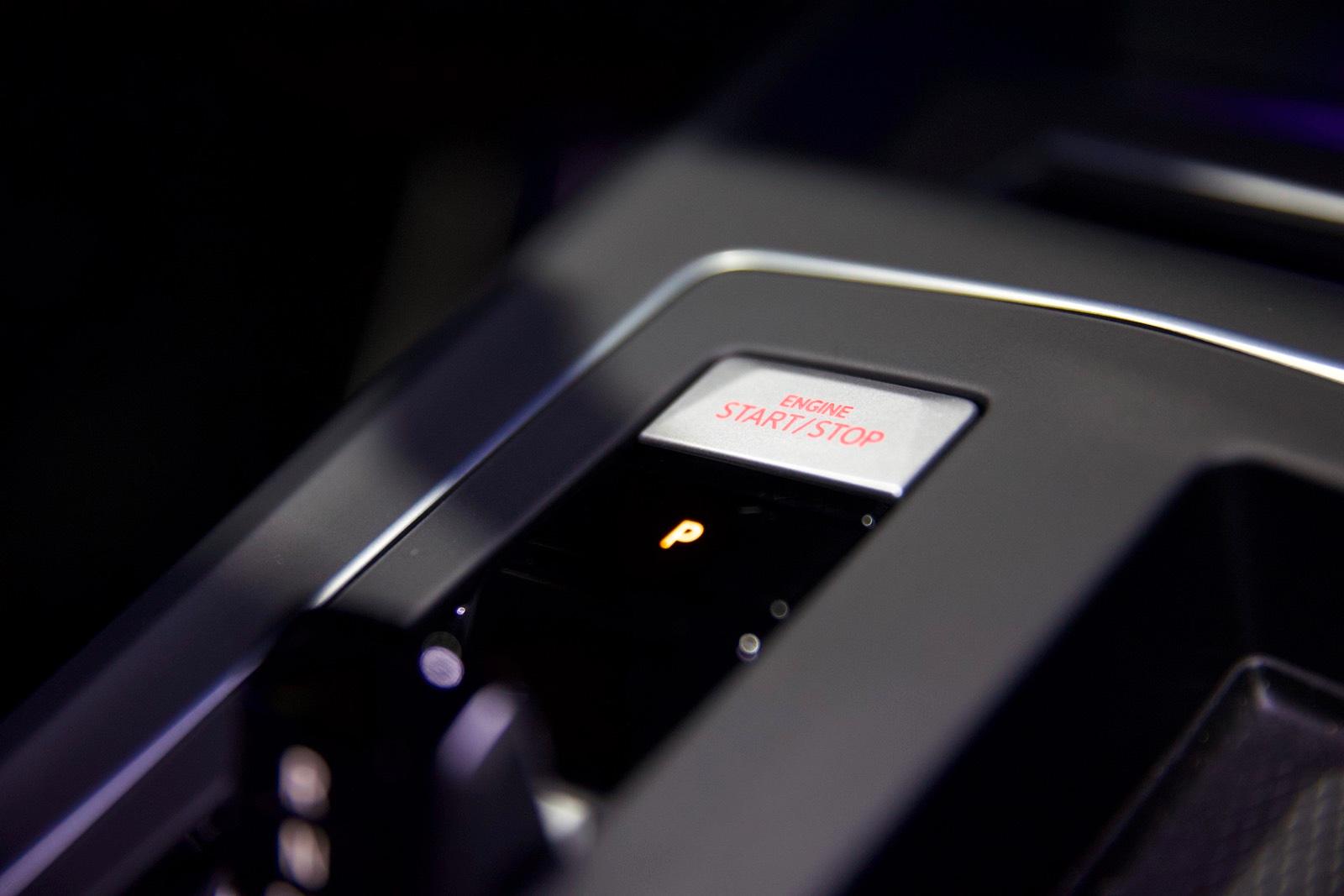 VW GOLF 8 GTI CLUBSPORT Fahren Mieten/Hochzeitsauto AMG/RS Bild 6