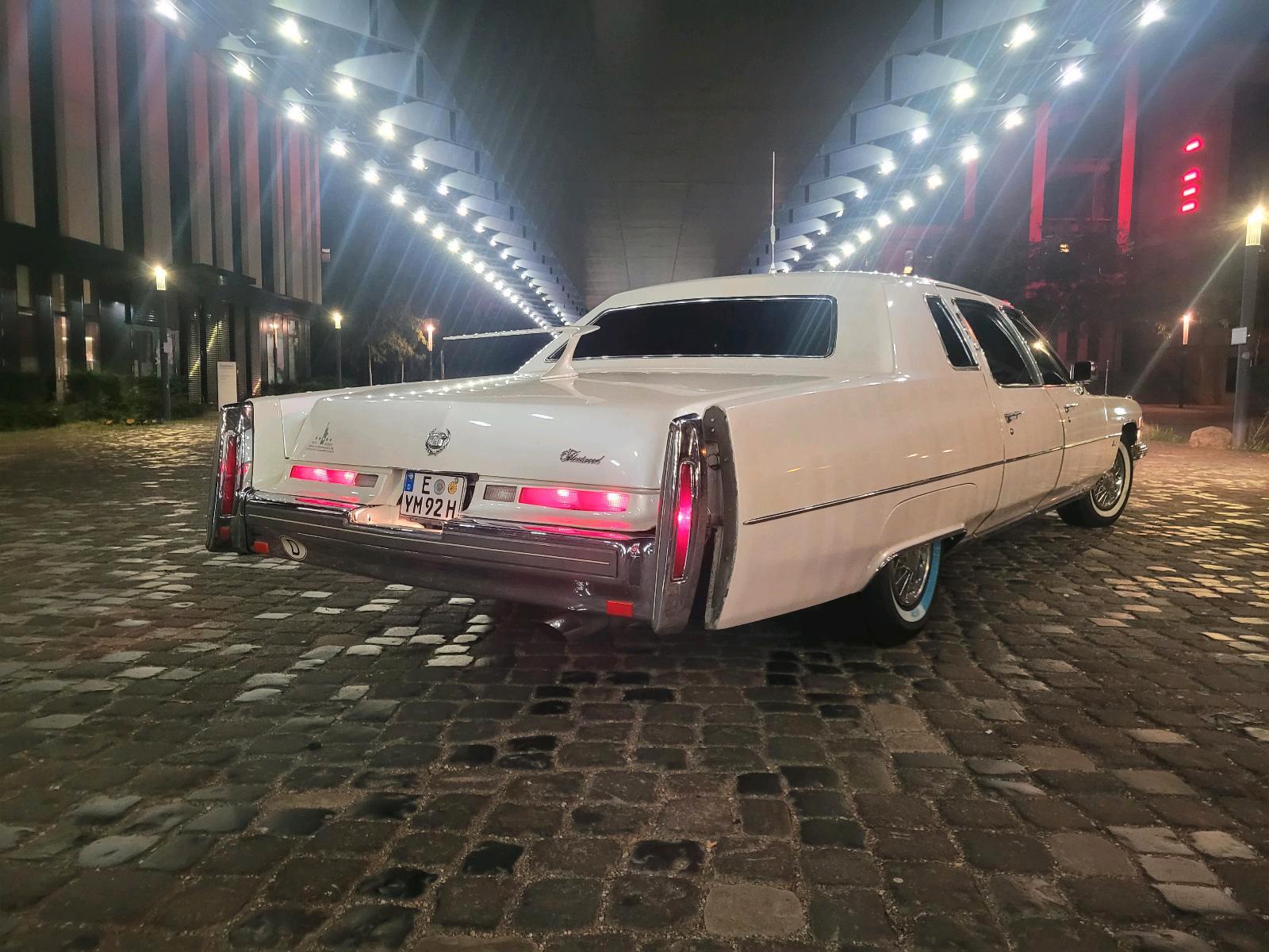 Hochzeitsauto mieten / oldtimer mieten / Cadillac Bild 5