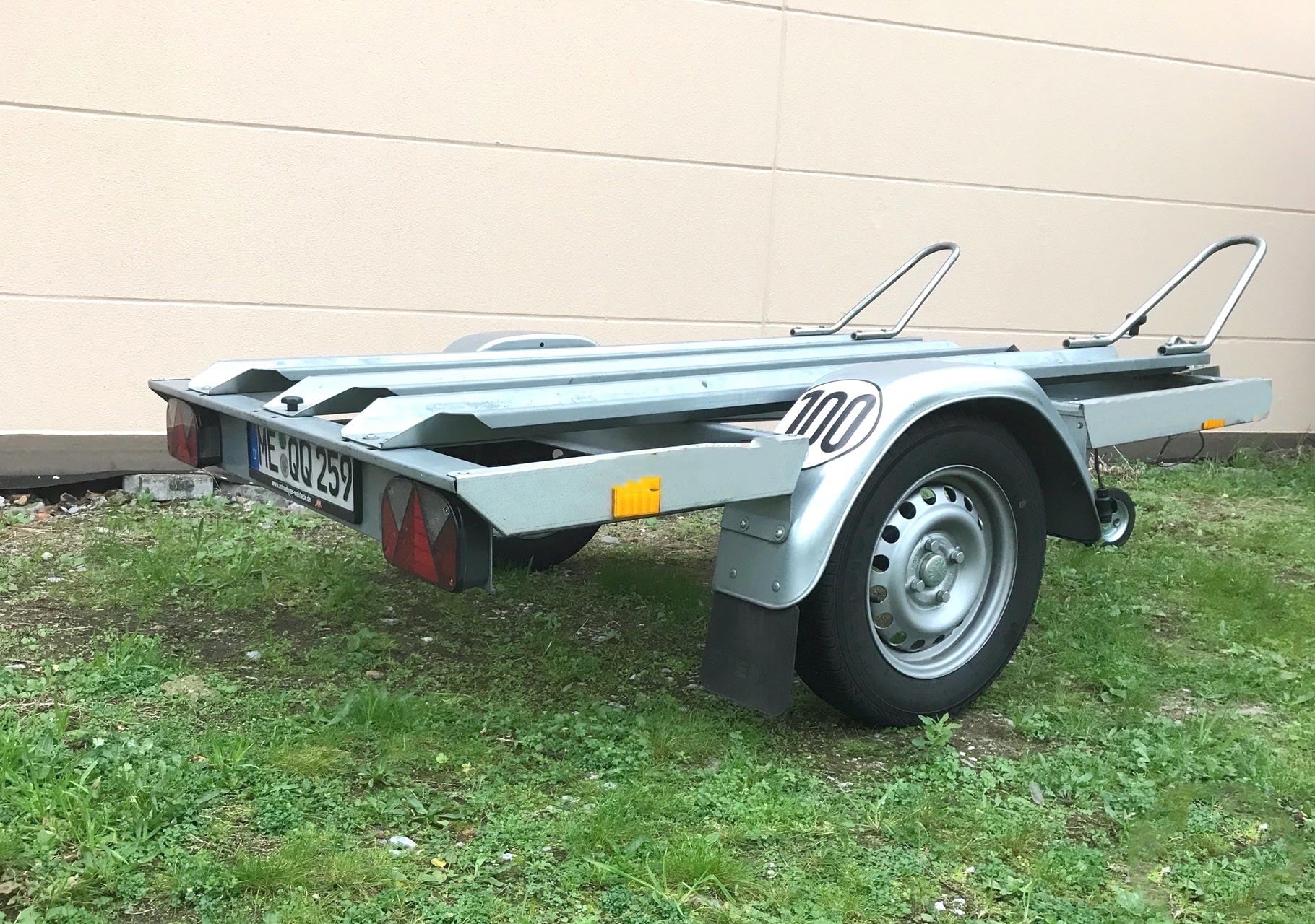 Motorradtransportanhänger Bild 4
