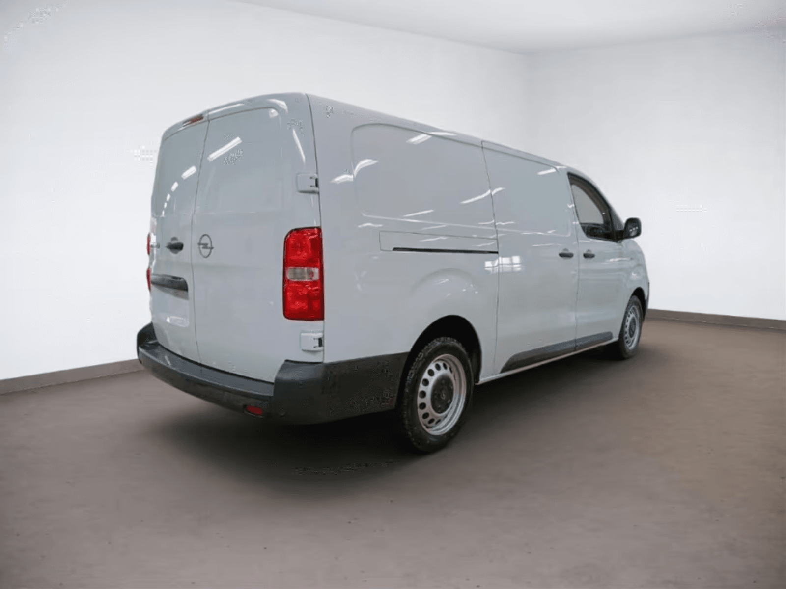 Opel Vivaro L Kurzzeitmiete ab 59 € / Tag | Leutkirch im Allgäu Bild 4