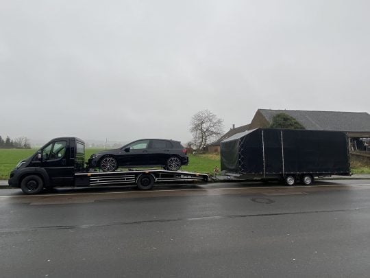 GESCHLOSSENER KFZ-TRANSPORTANHÄNGER 3T Bild 4