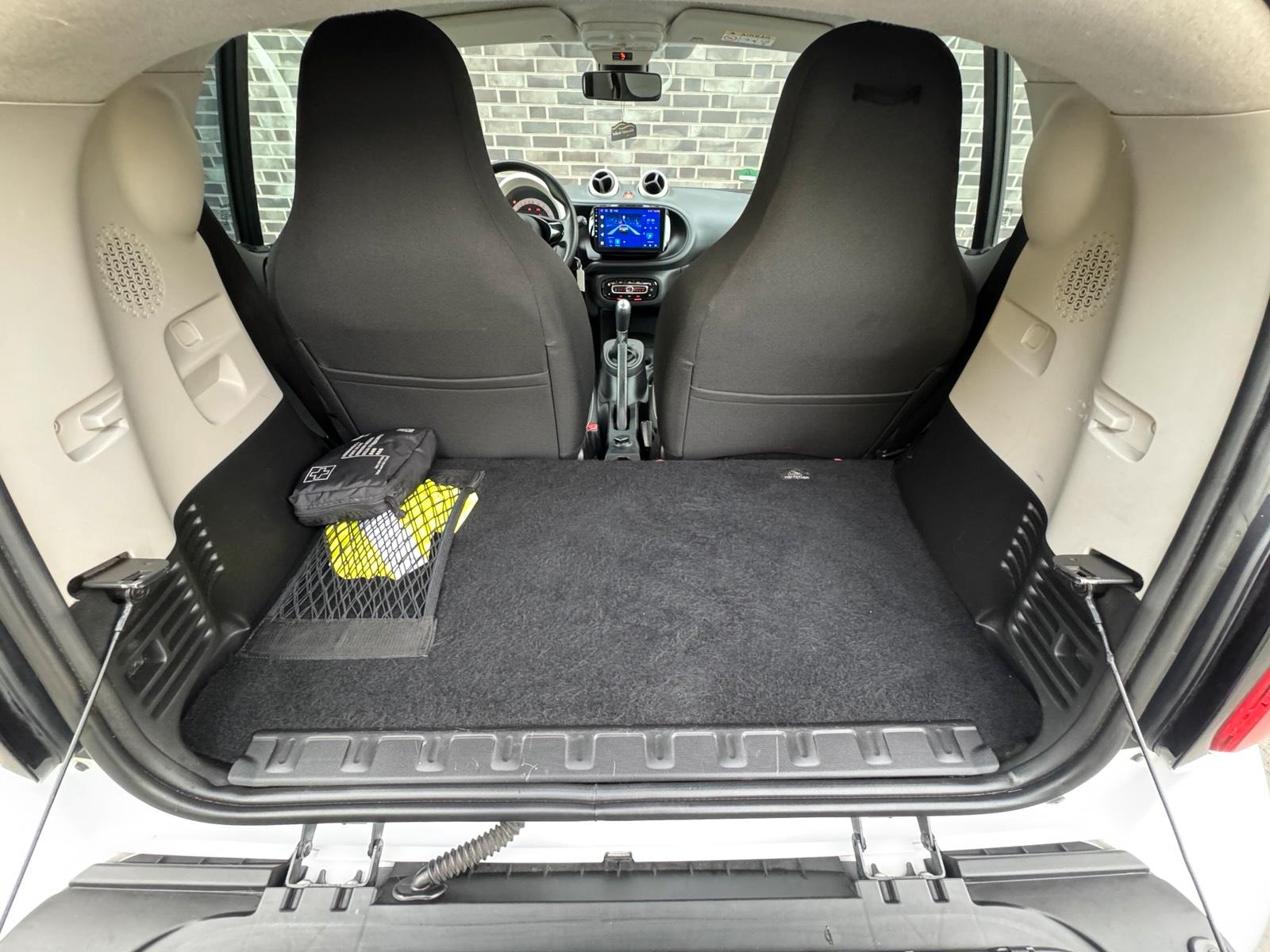 Smart Fortwo Kleinwagen Günstig Leihen/Mieten/Ersatzwagen/Autoabo Bild 4