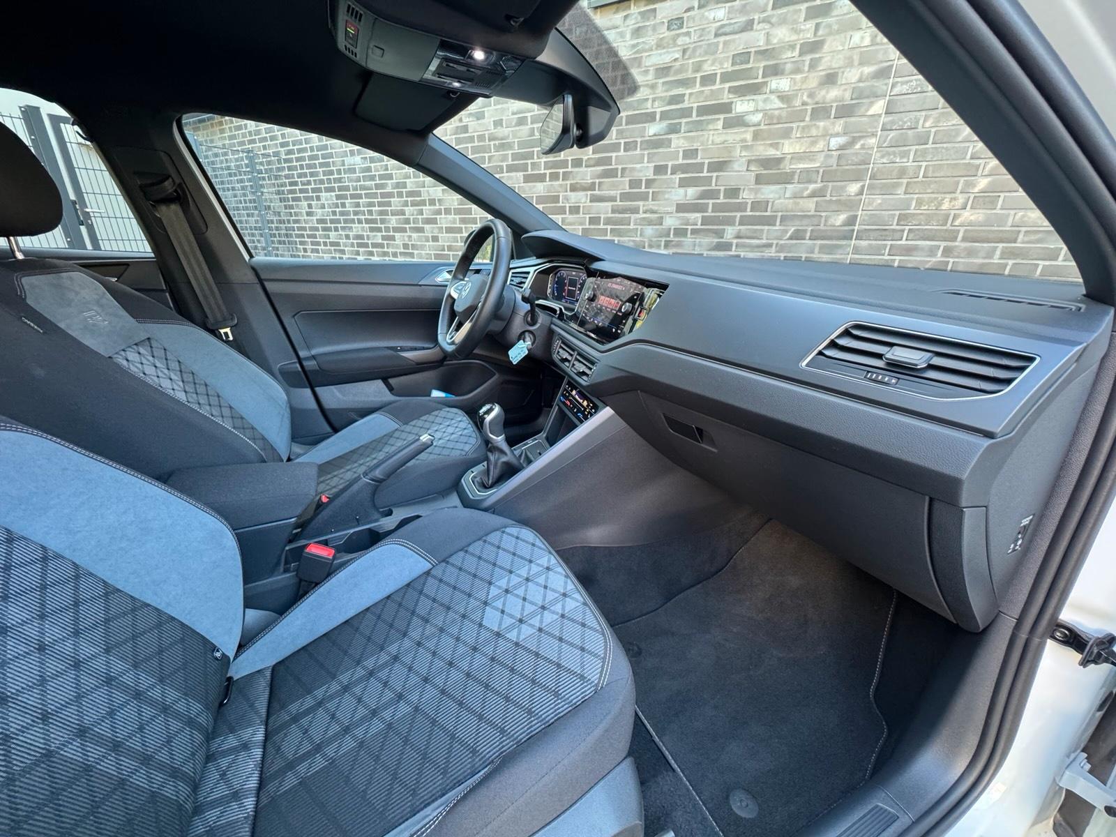 VW Taigo R kompakt SUV MIETEN/LEIHEN/ERSATZ/AUTOVERMIETUNG Bild 3