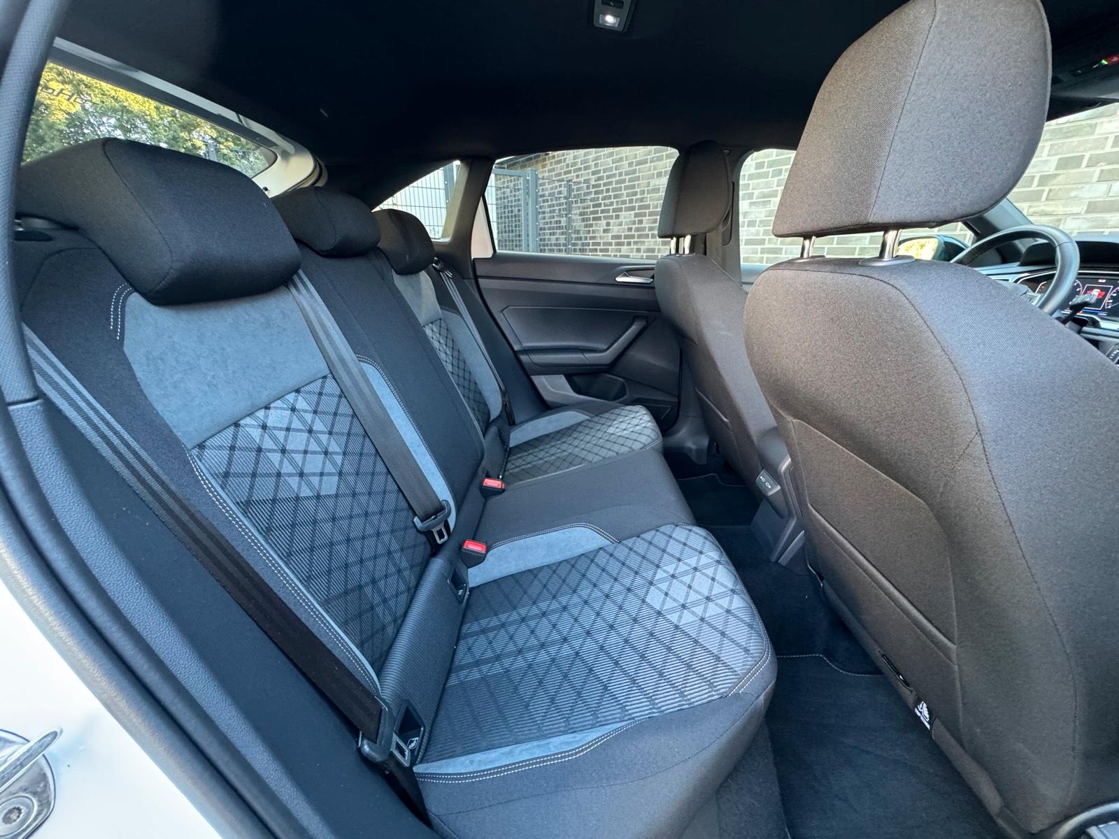 VW Taigo R kompakt SUV MIETEN/LEIHEN/ERSATZ/AUTOVERMIETUNG Bild 5