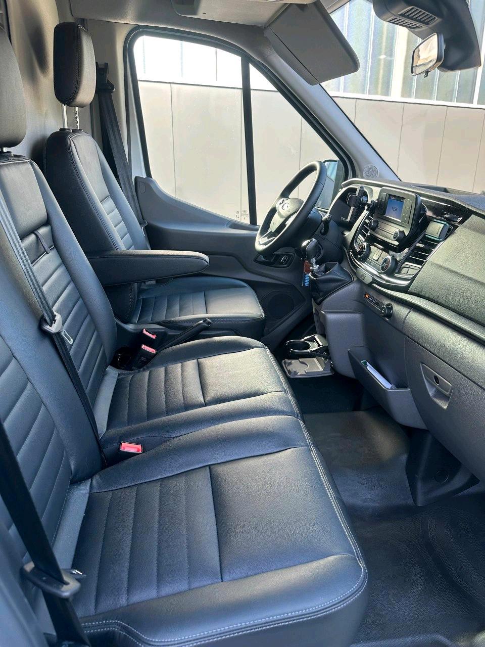 Transporter Mieten/Rent Ford Transit Trail Bild 3