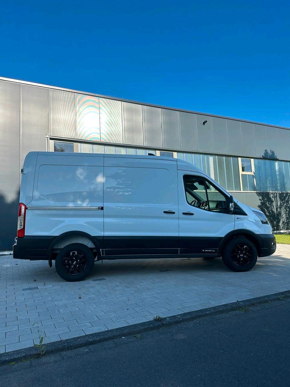 Transporter Mieten/Rent Ford Transit Trail Bild 6