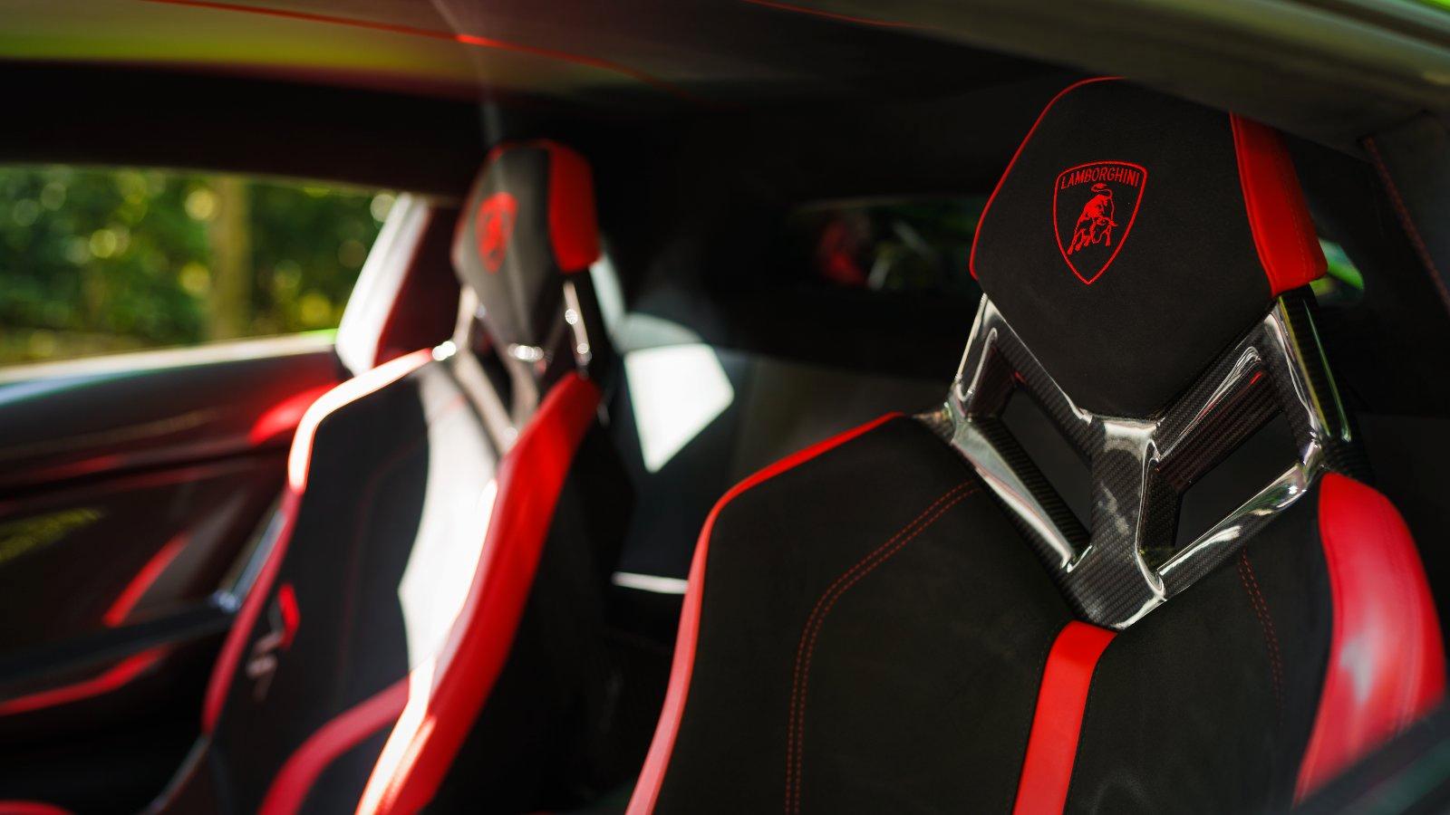 Lamborghini Aventador SVJ 1 di 900 Mieten Sportwagen Mieten Berlin Bild 5