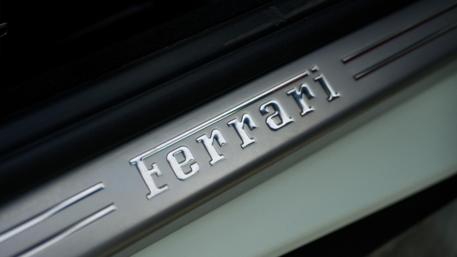 Ferrari Portofino Mieten Berlin Sportwagen Hochzeitsauto Exot Cabrio Bild 3