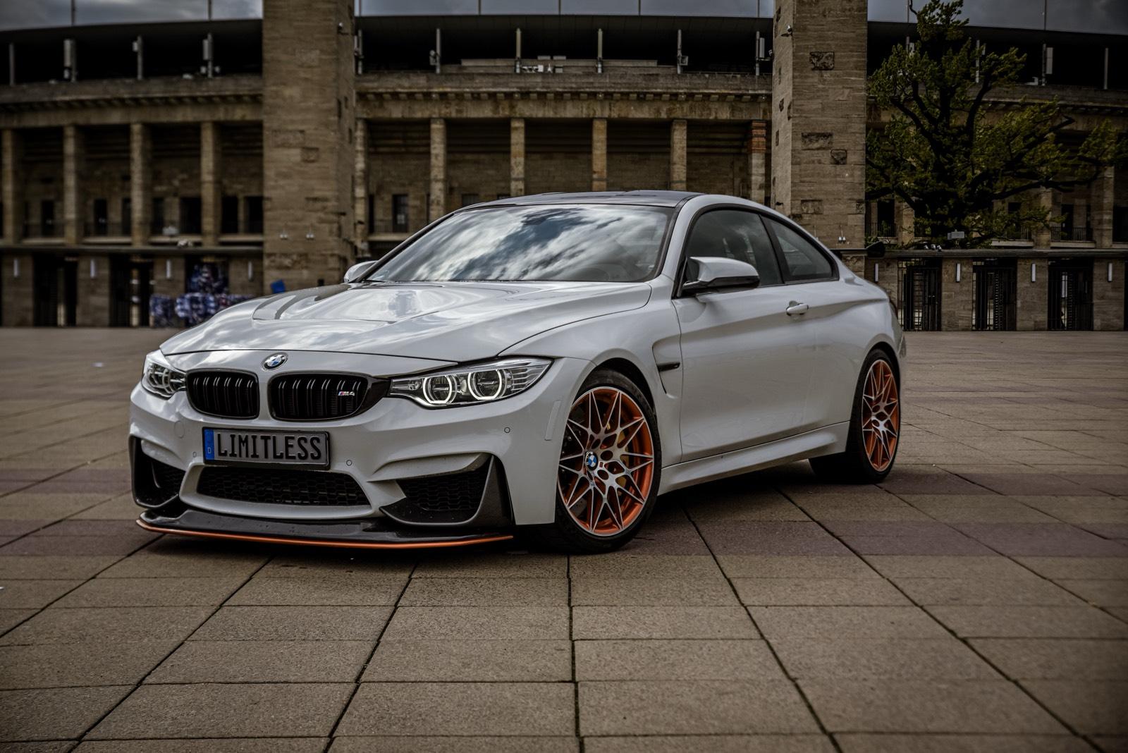 BMW M4 GTS 1 of 700 mieten Sportwagen Coupé Berlin Bild 2