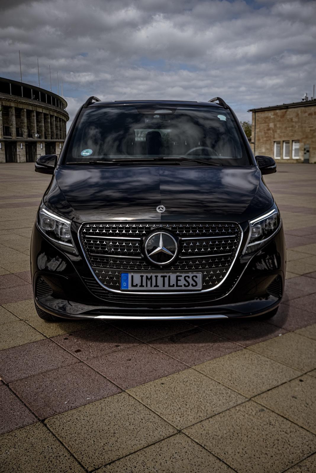 Mercedes-Benz V300d V-Klasse Avantgarde lang 2025 VIP 7 8 Sitzer Shuttle mieten Berlin Bild 3