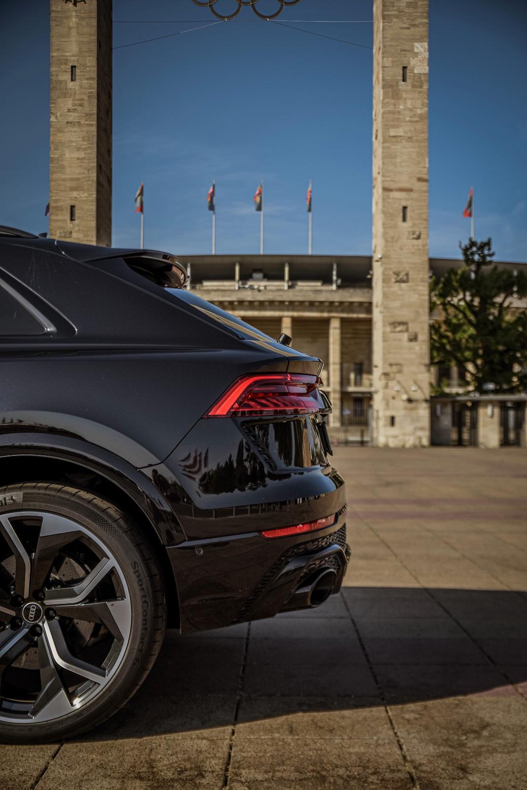 Audi RSQ8 Sportback mieten RS Q8 Hochzeitsauto SUV Sportwagen 2022 Bild 3