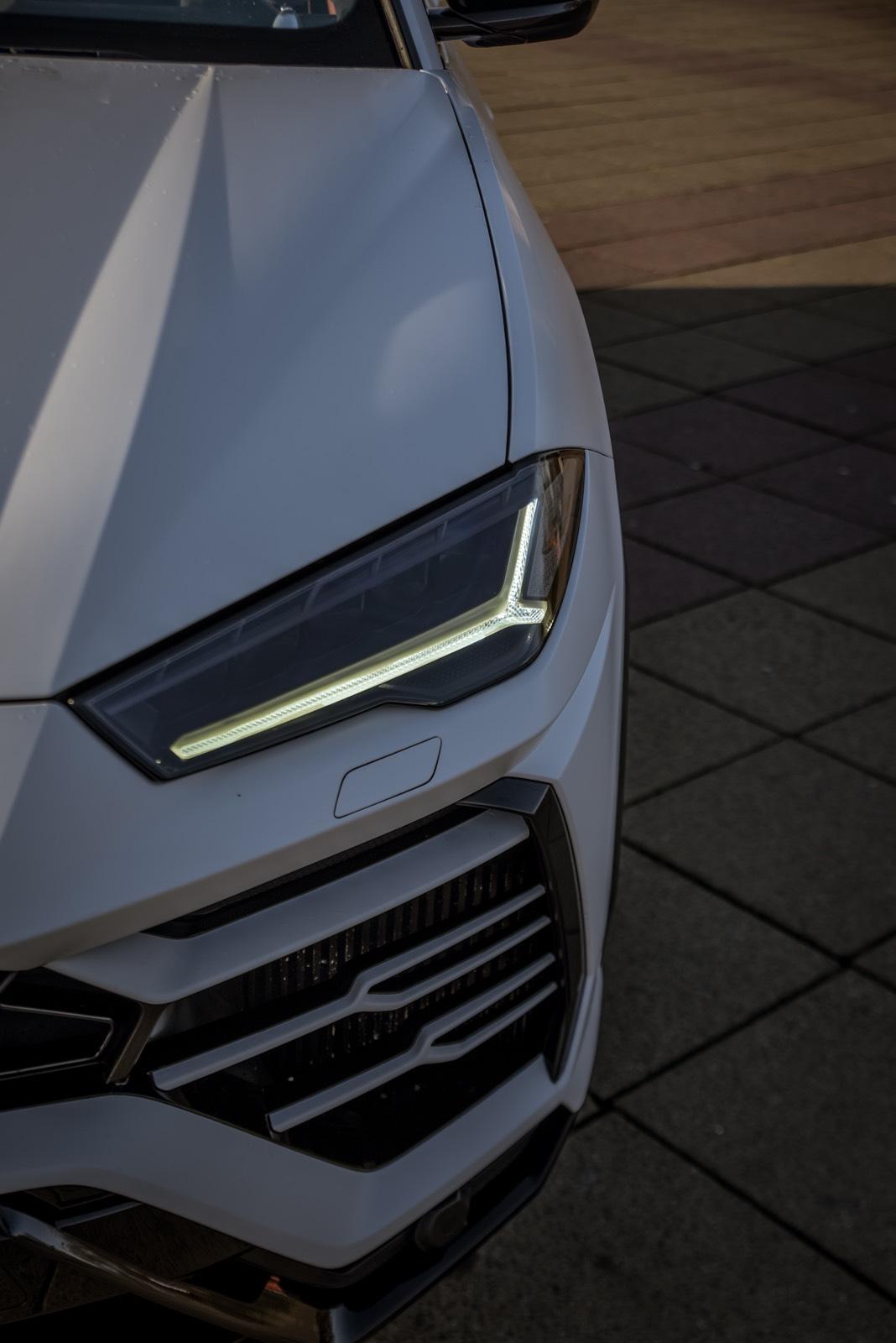 Lamborghini Urus mieten Lambo SUV Sportwagen Hochzeitsauto Exot Bild 4