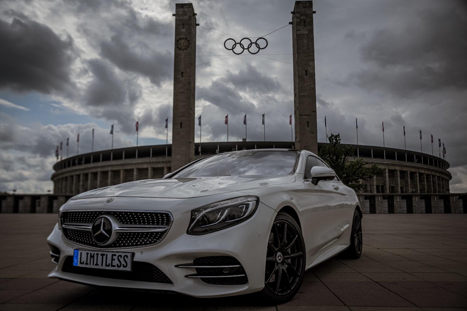 Mercedes-Benz S560 Coupe Facelift mieten Sportwagen Bild 3