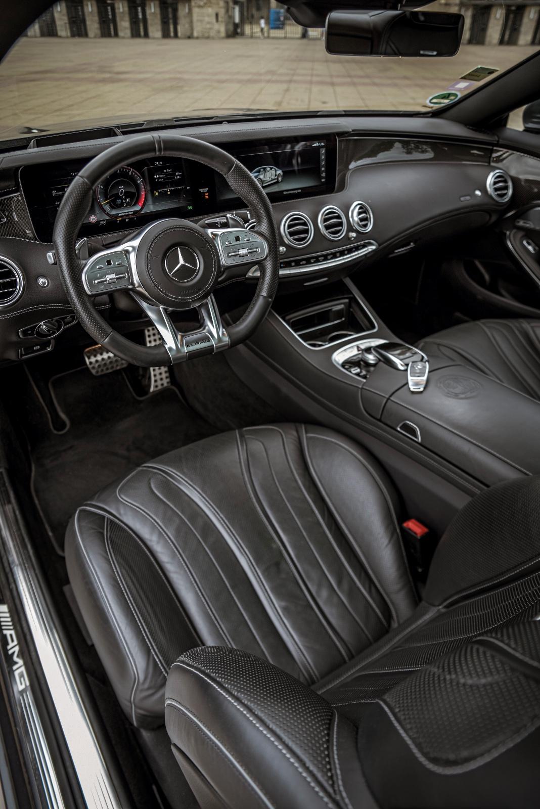 Mercedes-Benz S560 Coupe Facelift mieten Sportwagen Bild 4