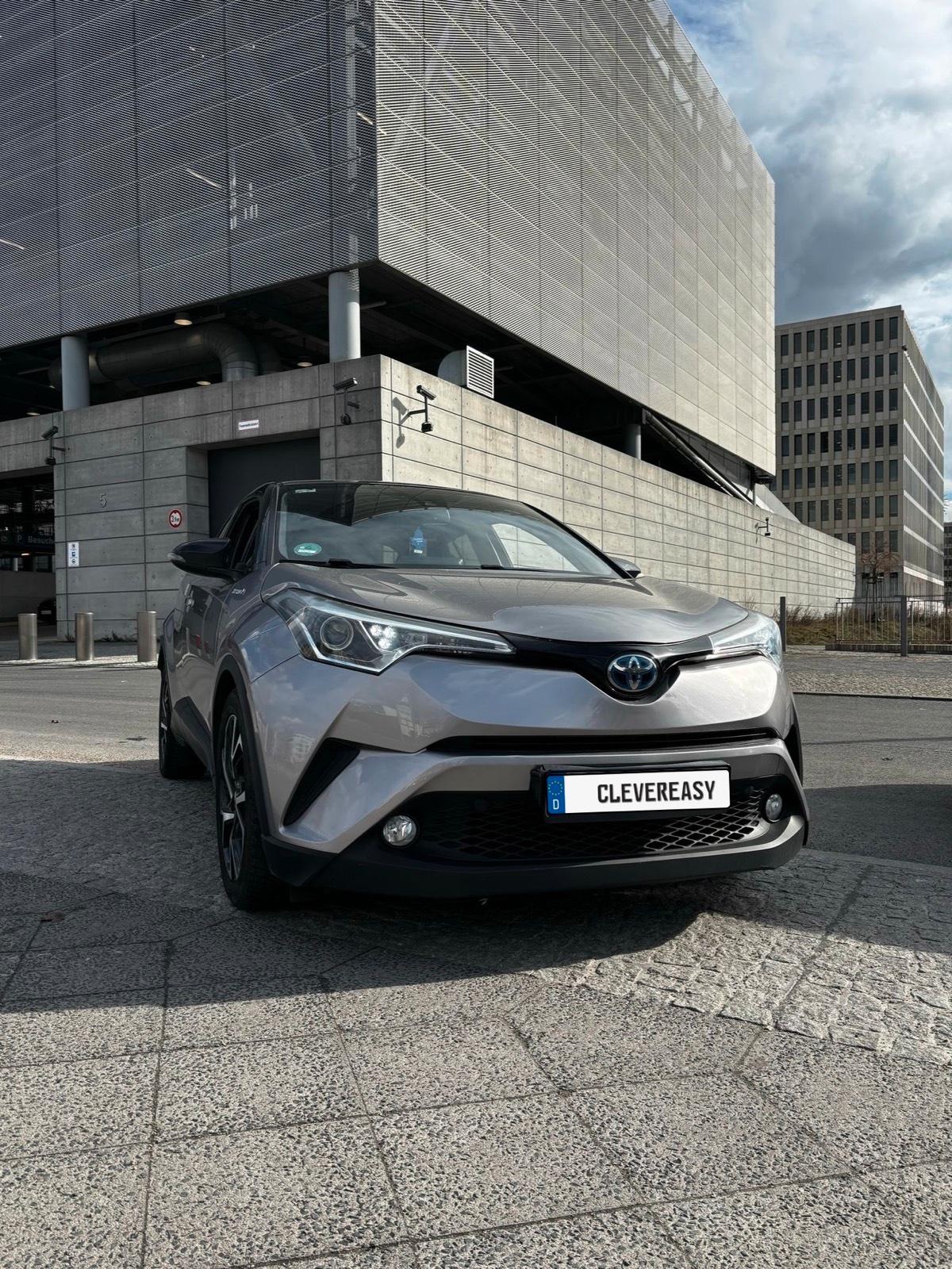 Toyota C-HR Hybrid / Mietwagen Bild 2