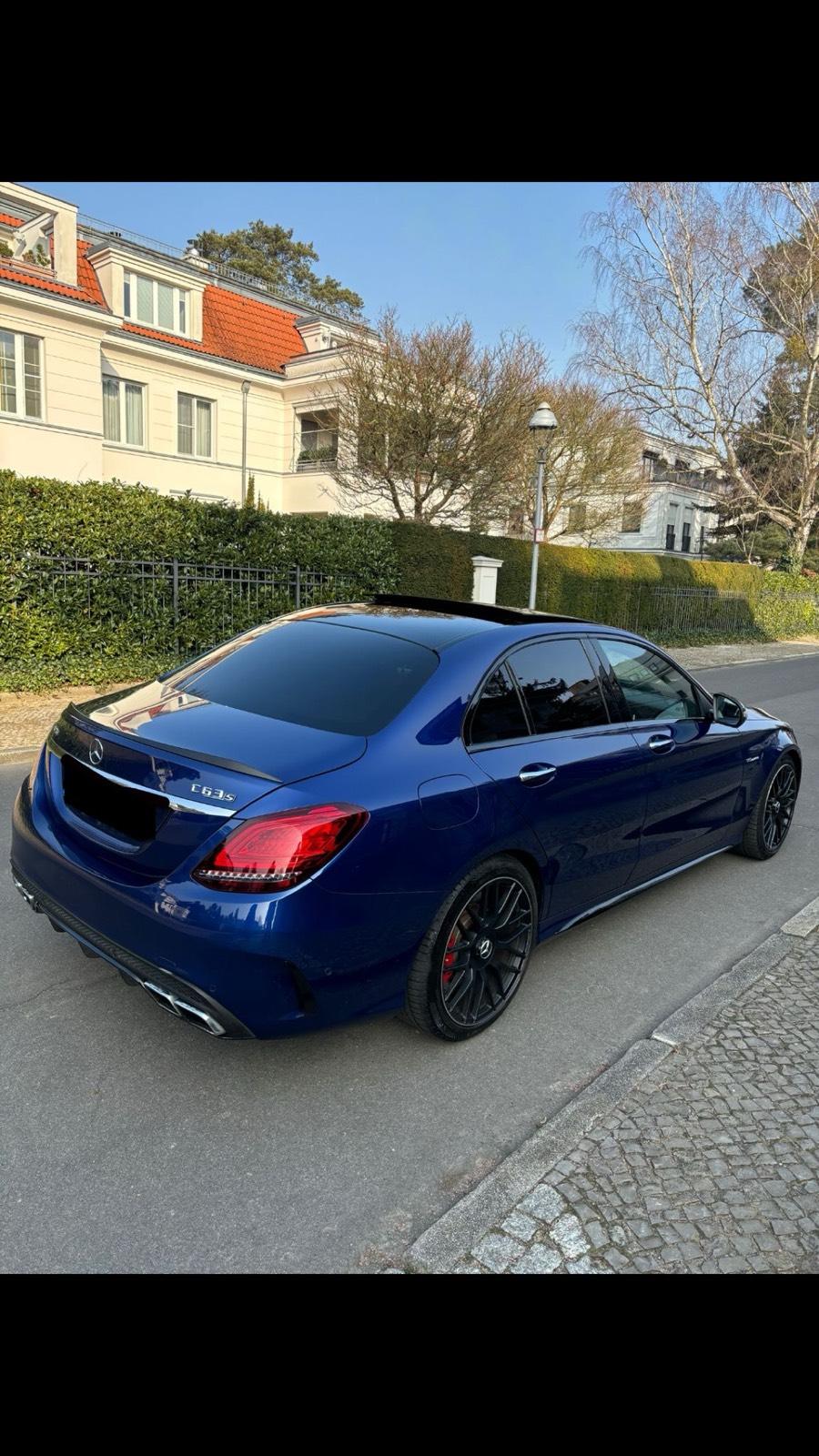 Mercedes Benz C63s AMG mieten Bild 6