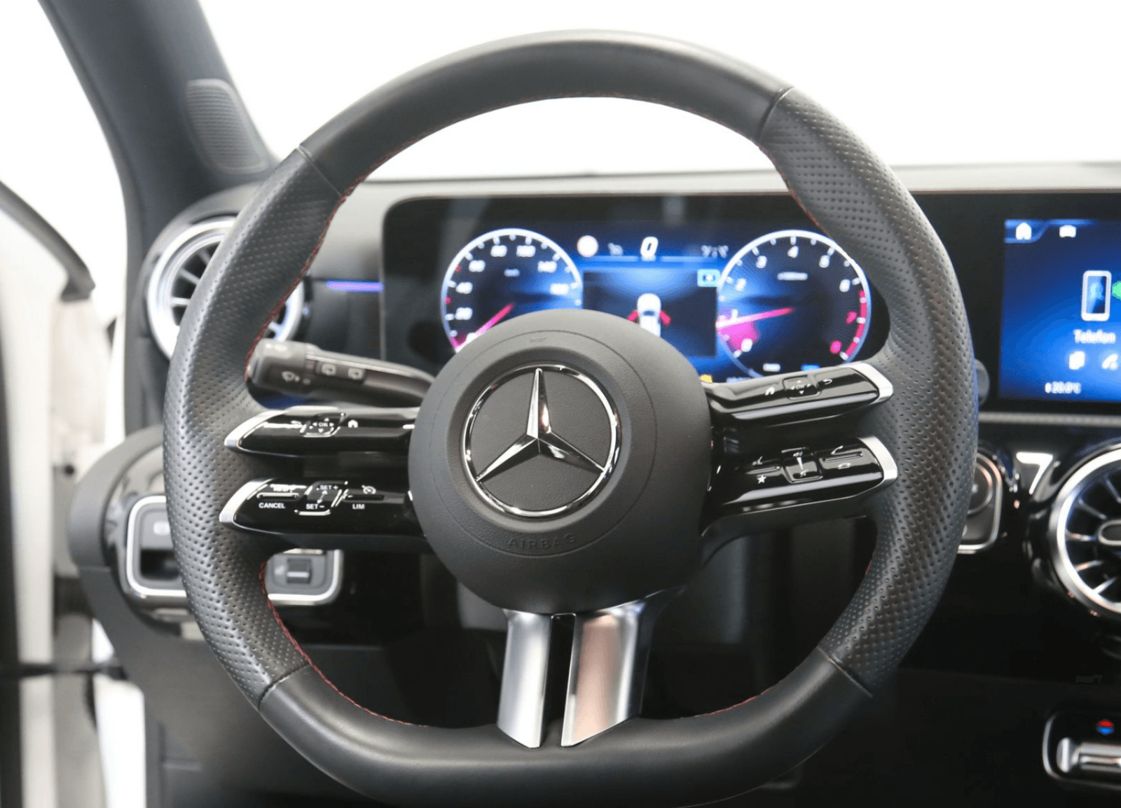 Mercedes Benz A Klasse Facelift mieten, Auto mieten Bild 6