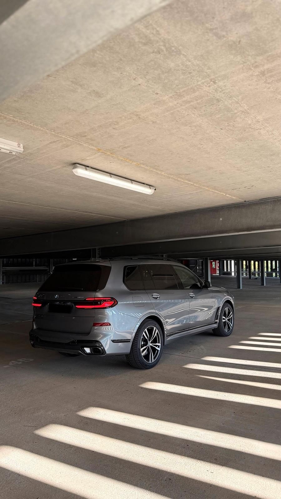 BMW X7 40d Mieten Autoabo Langzeitmiete Mietwagen Bild 4