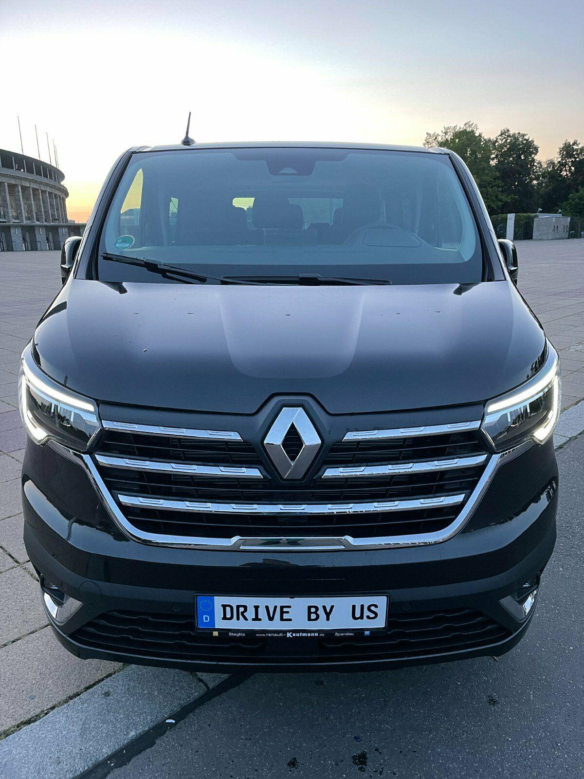 Renault Trafic 2021 9 Sitzer Automatik Automieten Mieten Autovermietung Rent a Car Bild 4