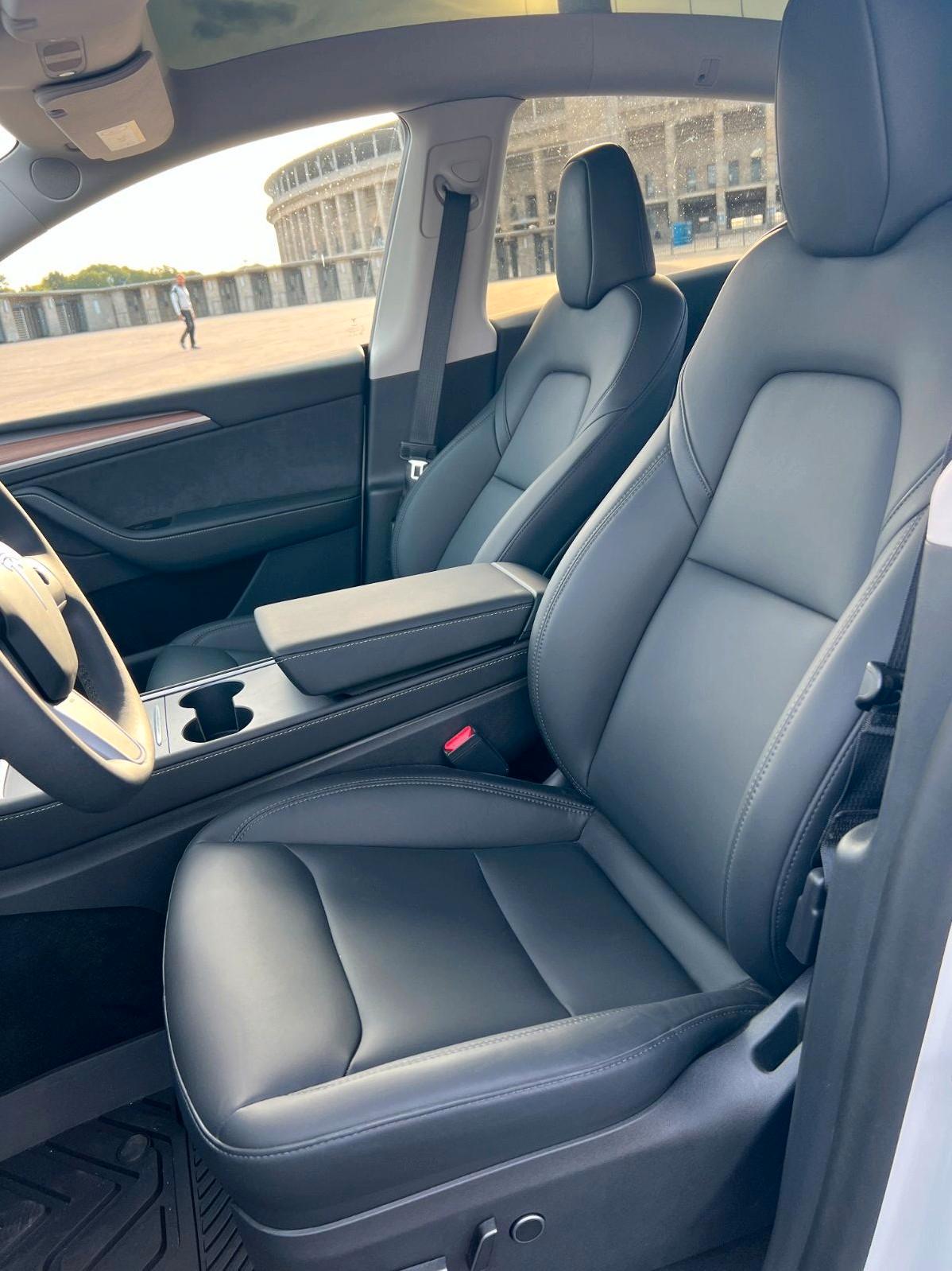 Tesla Model Y Performance 2023 534 PS Autovermietung Mietwagen Automieten Rent a car Bild 4