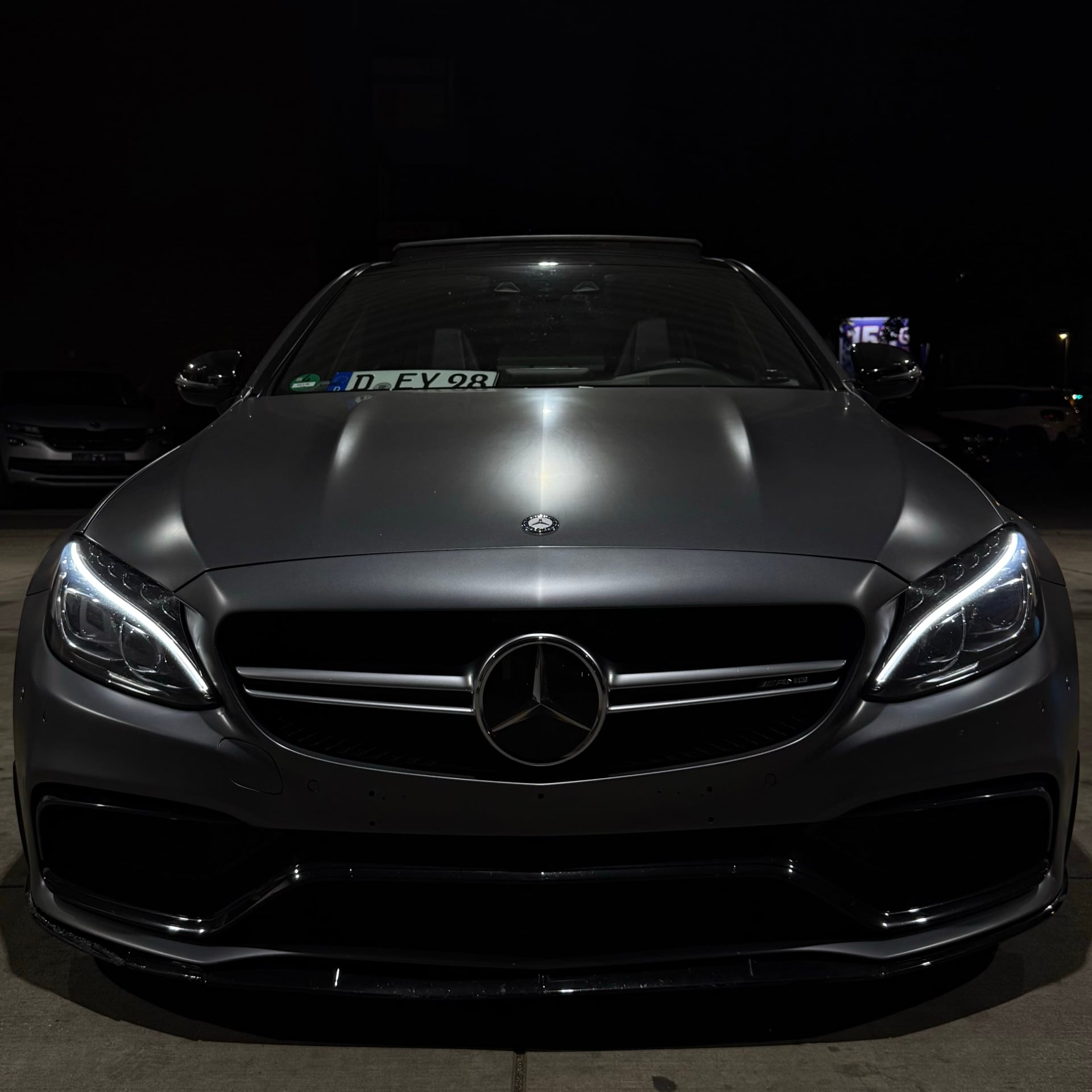 Mercedes C63 S Coupé AMG Edition One mieten in Düsseldorf Bild 2