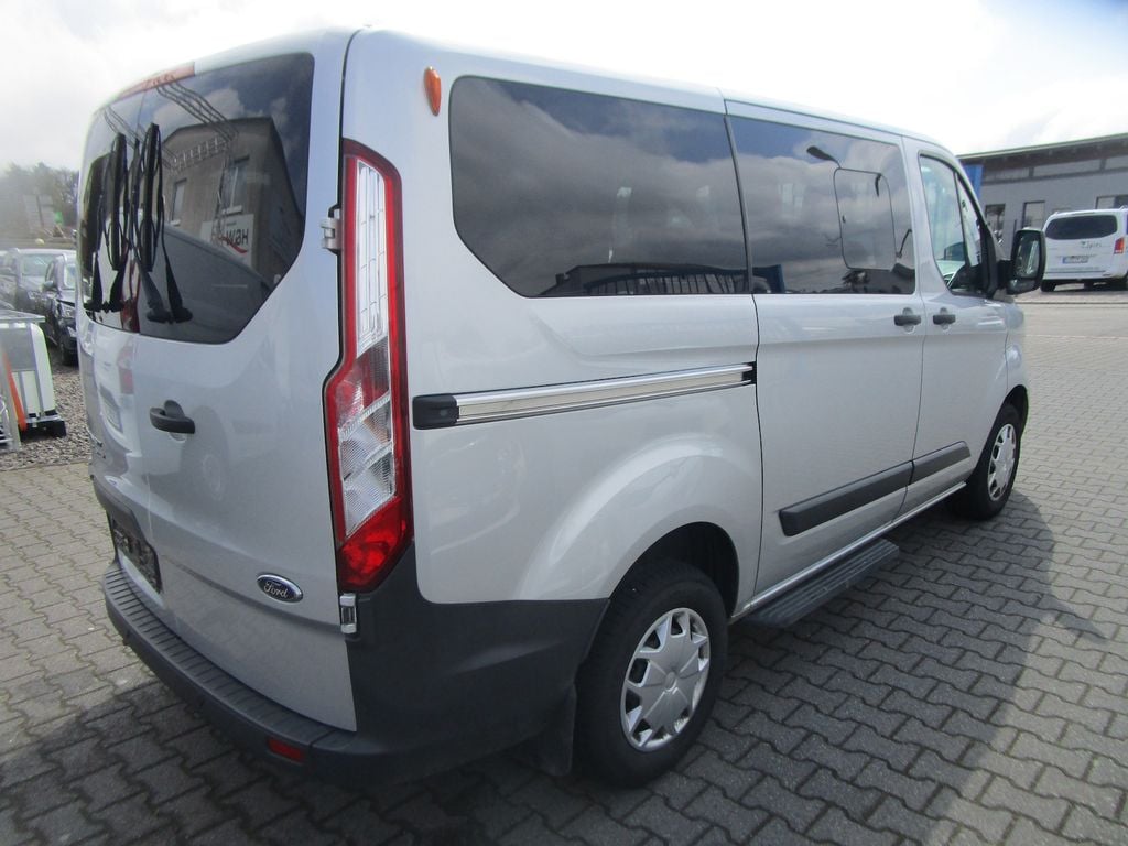 Ford Transit 9 Sitzer Bild 3
