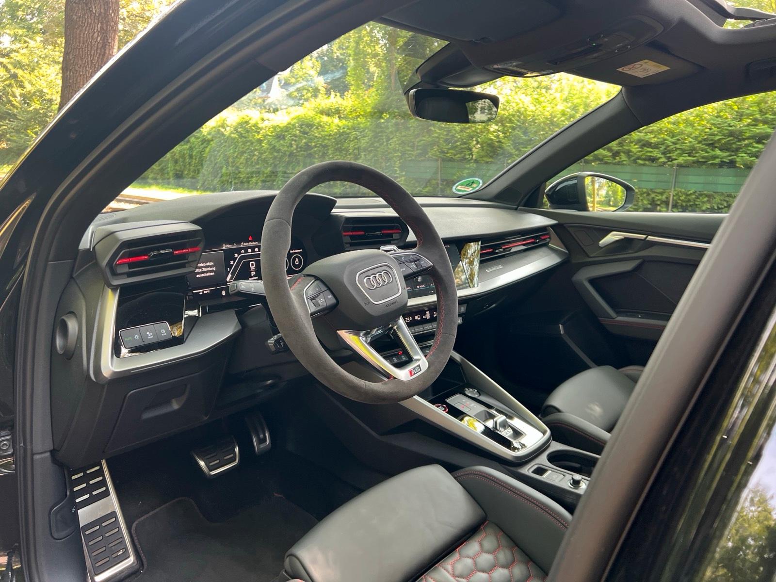 Audi RS3 Performance - Miete / Mietwagen / Hochzeit Bild 5