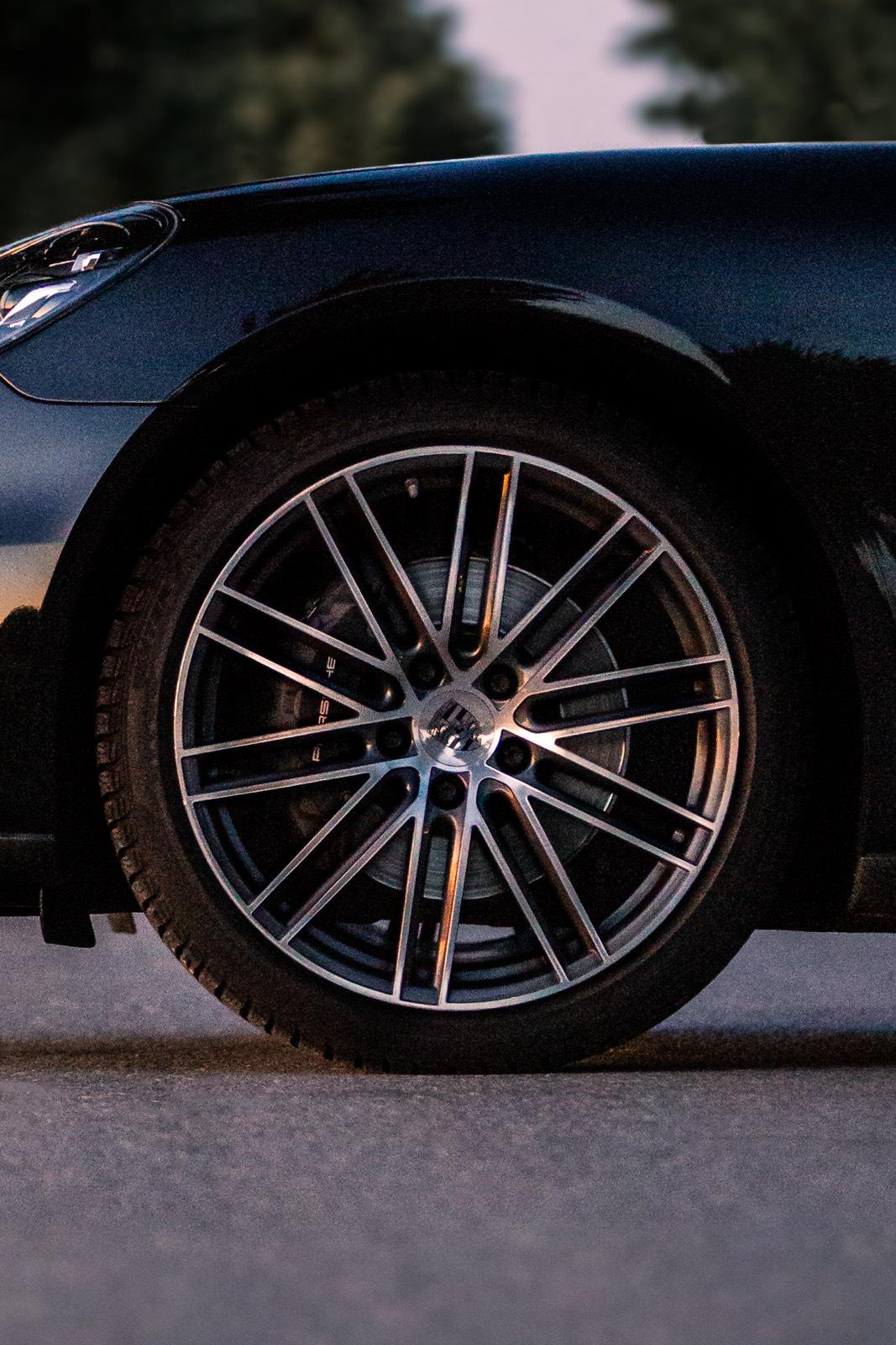 Porsche mieten Panamera & Cayenne GTS - Sportwagen/Hochzeitswagen Bild 3