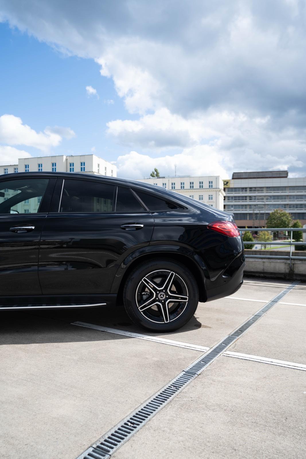 Mercedes GLE Coupé 300d 4MATIC AMG Line mieten | Wuppertal NRW Bild 3