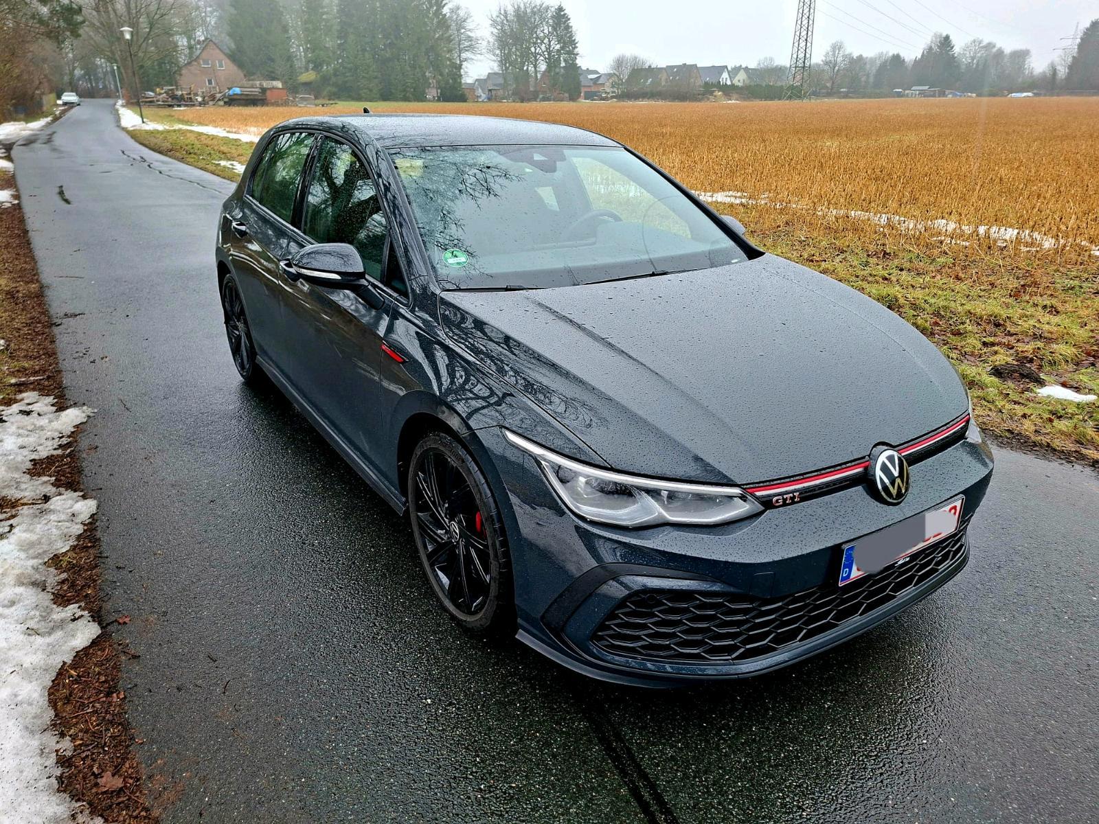 VW GOLF 8GTI |AUTO MIETEN | MIETWAGEN | SPORTWAGEN MIETEN Bild 3