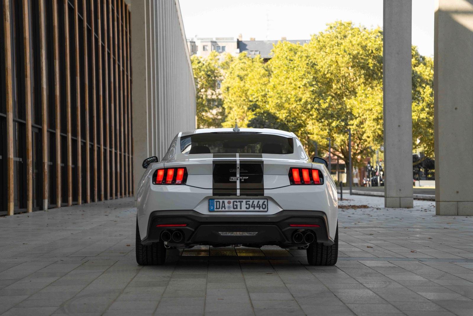 Ford Mustang GT mieten / Hochzeitsauto / Sportwagen mieten Bild 3